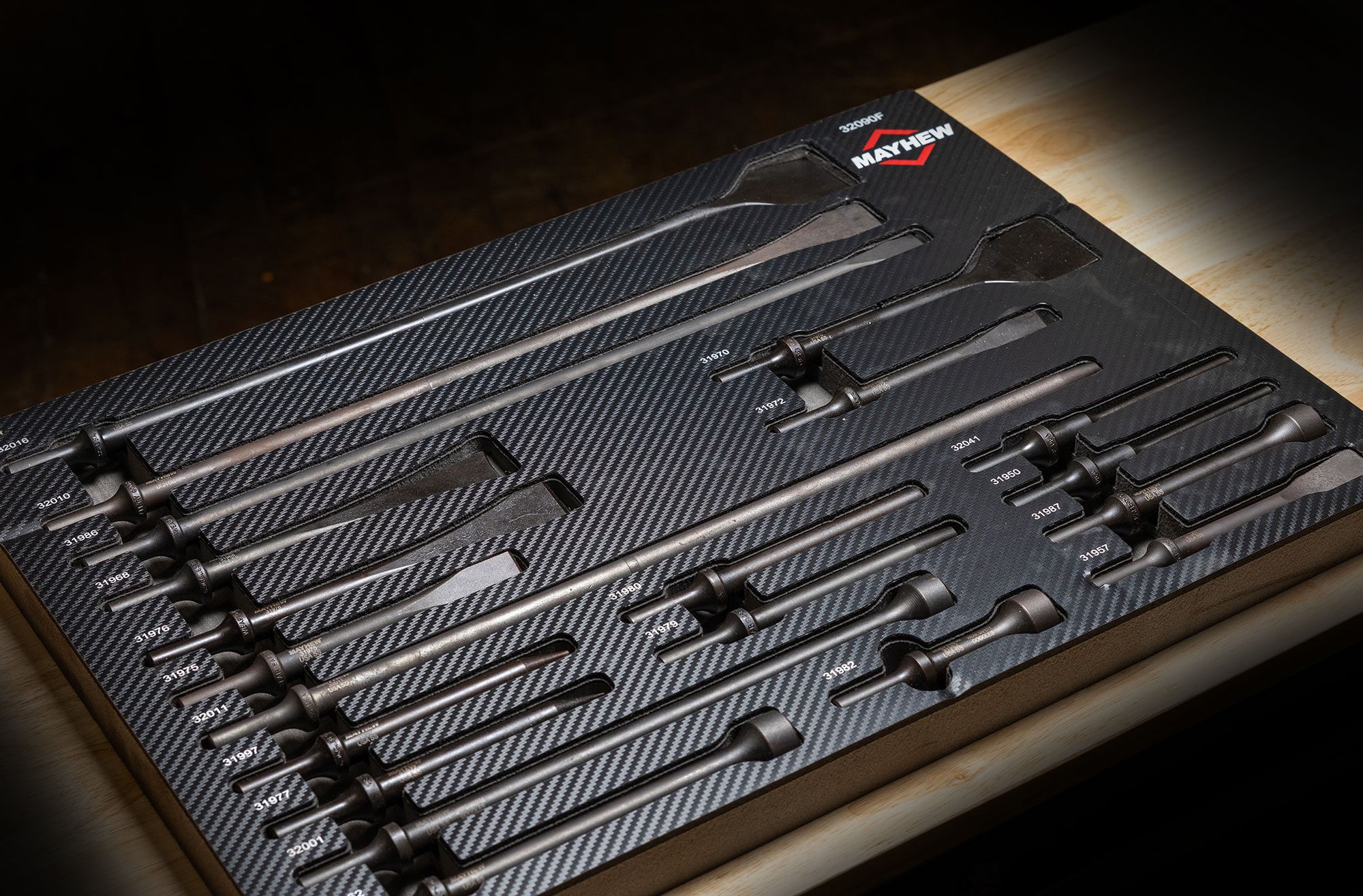 32090-20pc-Pneumatic-Set-Set-Application-Image-Sized-to-Match